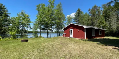 beachfront rentals - private lake rentals in Upper Peninsula of Michigan
